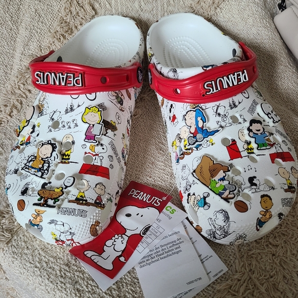 CROCS Shoes New Snoopy Peanuts Crocs M7 W9 Includes Jibitz Poshmark